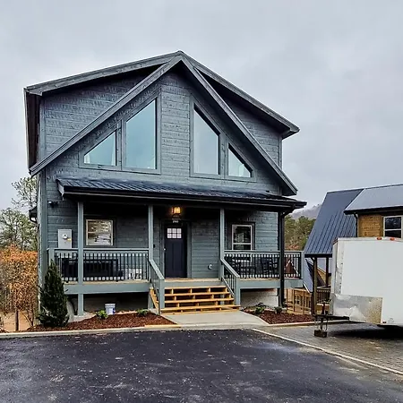 Little Sister'S Cabin